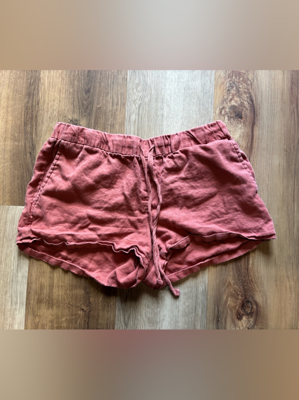 Kut from the Kloth Women's 100% Linen Drawstring Shorts in Rose